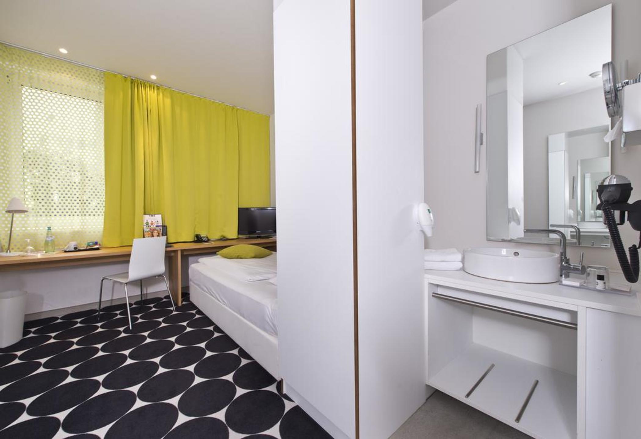 Tryp By Wyndham Frankfurt Hotel Frankfurt pe Main Cameră foto