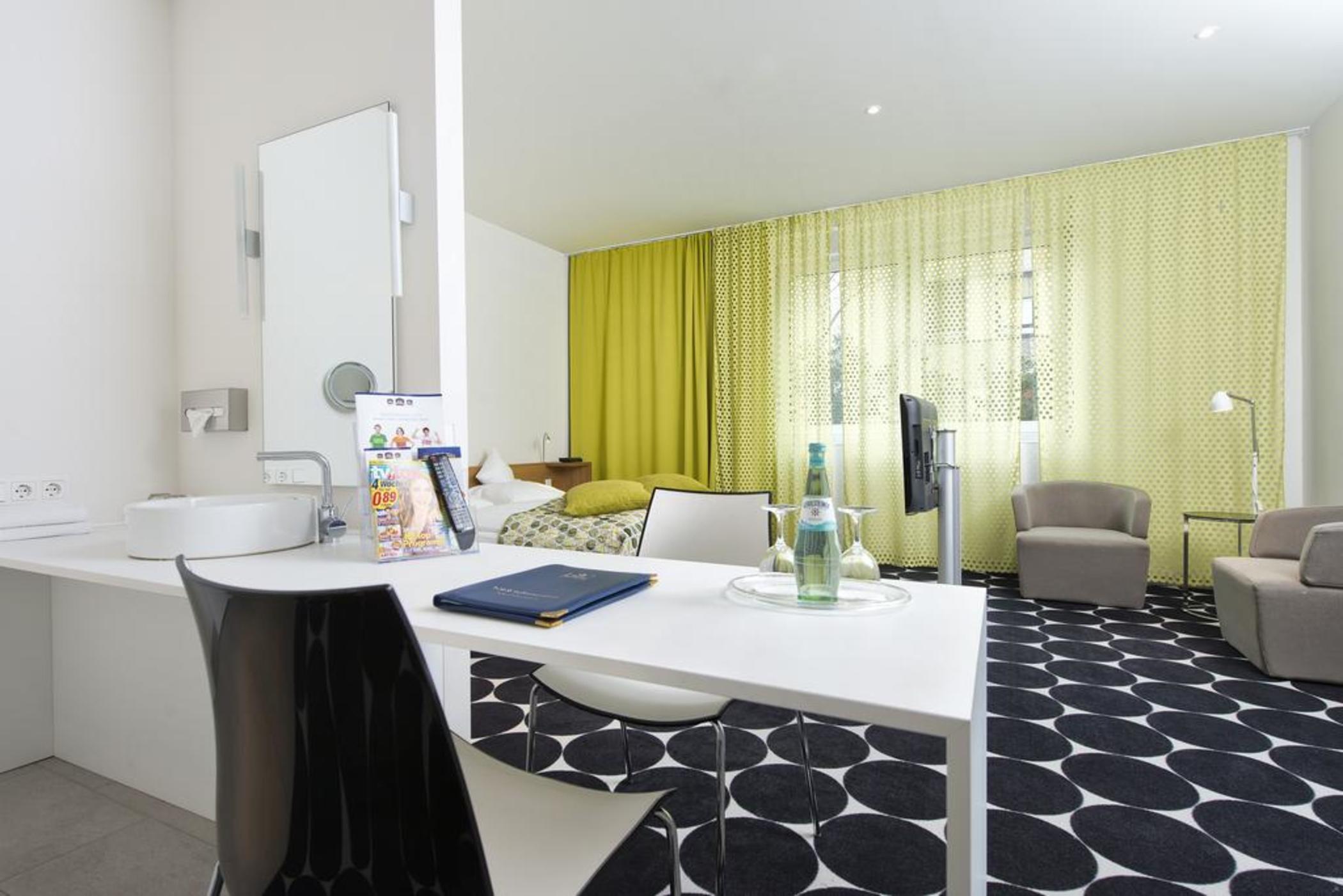 Tryp By Wyndham Frankfurt Hotel Frankfurt pe Main Cameră foto