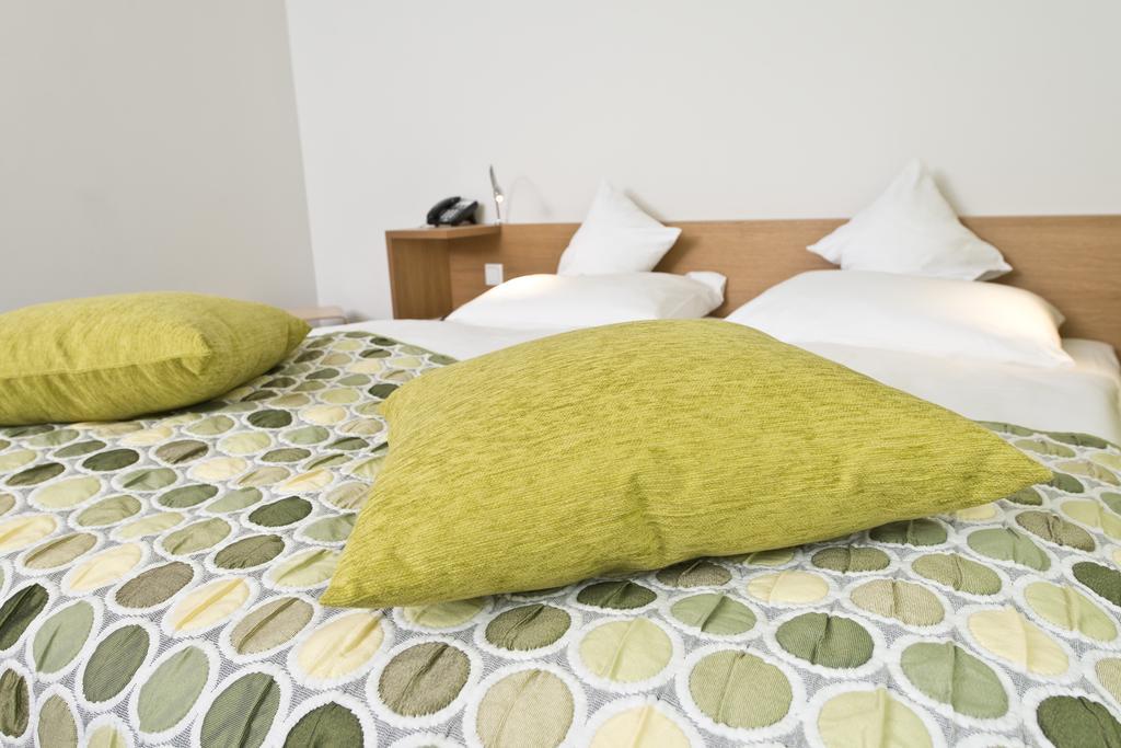Tryp By Wyndham Frankfurt Hotel Frankfurt pe Main Cameră foto