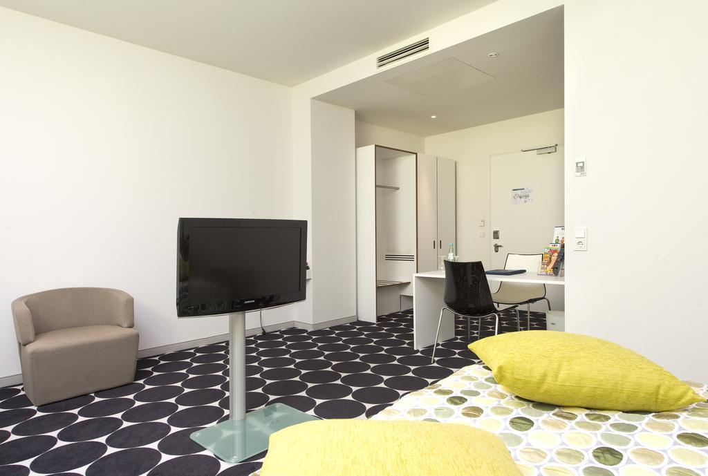 Tryp By Wyndham Frankfurt Hotel Frankfurt pe Main Cameră foto